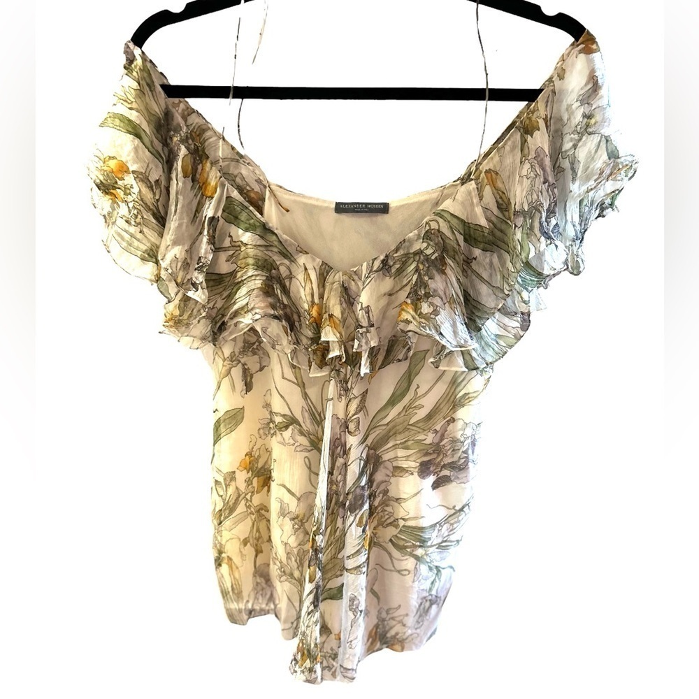 Alexander McQueen Floral Frill Cold Shoulder
Women's Ivory Top Size 42 (L) - Picture 5 of 12